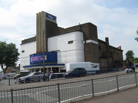 “Once the Odeon” — the frontage at Kingstanding Circle. Photograph: Martin Richard Phelan, 2014 (CC BY-SA 2.0)