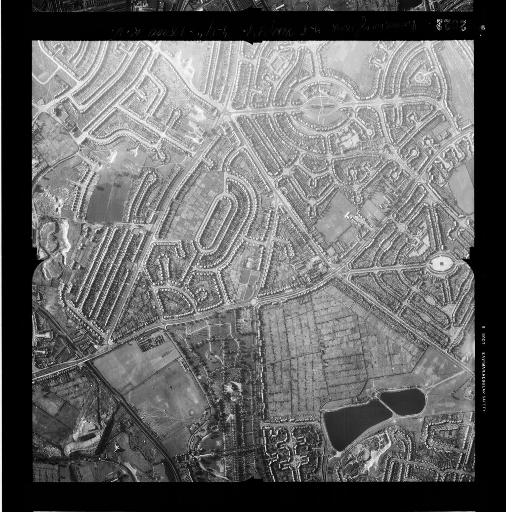 Wartime vertical air photo of the Kingstanding and Perry Common council estates, with Witton Lakes, Witton Cemetery and allotments, printed with south at the top